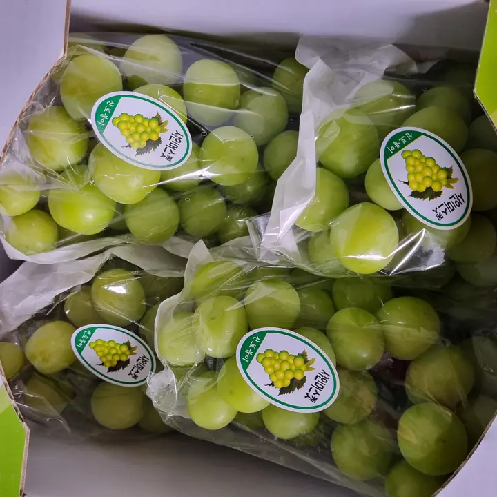 샤인머스켓 가정용, 4-6송이, 2kg, 1개